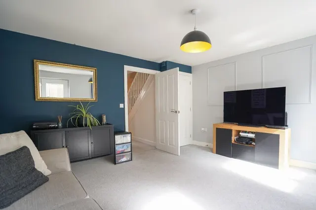 Photo 3 — Martin Drive, Kenilworth, Warwickshire, CV8