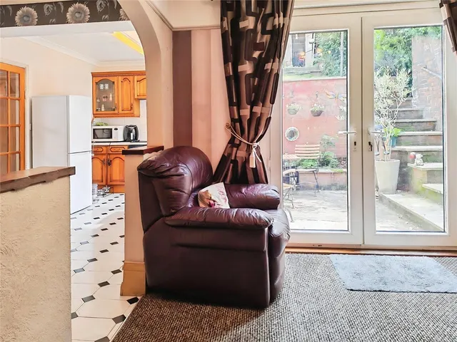Ynys Y Mond Road, Glais, SA7, photo 3
