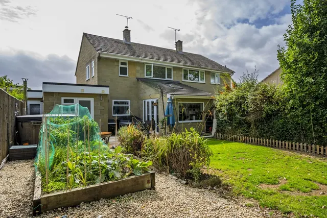 Oakleaze, Minety, SN16, photo 1