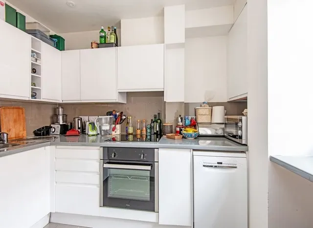 Photo 3 — Tavistock Place, Bloomsbury, WC1H