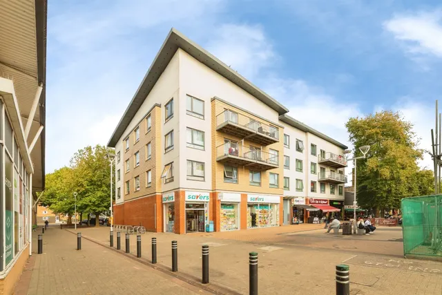 Town Centre, Hatfield, AL10, photo 1