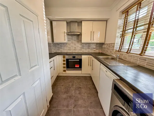 Woodlands Road, Isleworth, photo 2