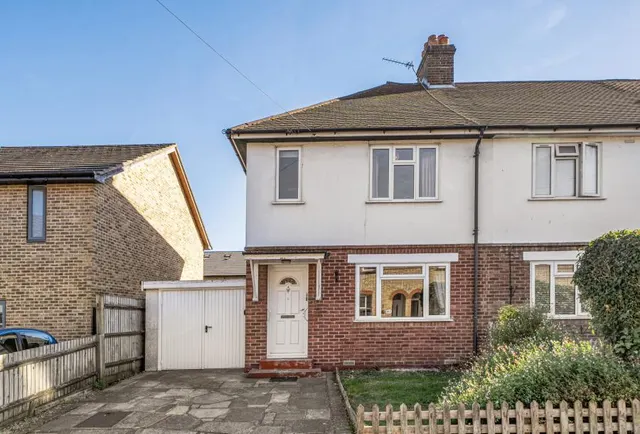 St. Johns Road, Carshalton, SM5, photo 1