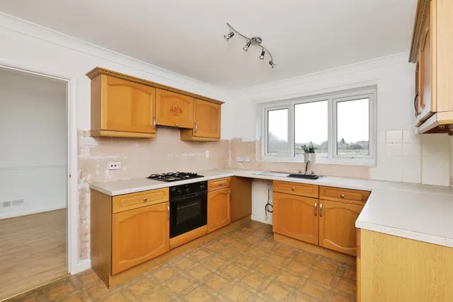 Photo 2 — Darrel Road, Retford