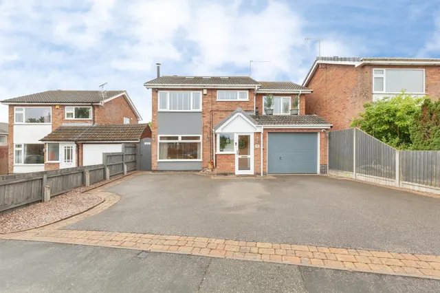 Photo 3 — Outlands Drive, Hinckley