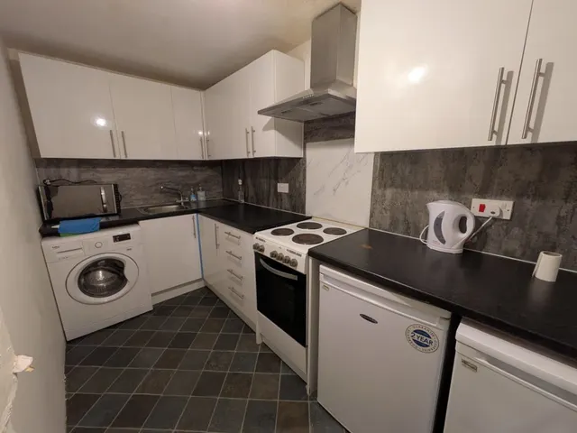 Photo 2 — West Princess Street, Woodlands, Glasgow