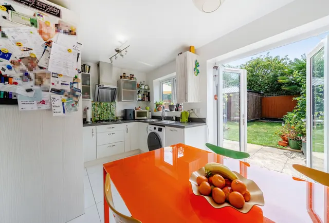 Photo 3 — Festival Way, Cheltenham, GL50 4DN