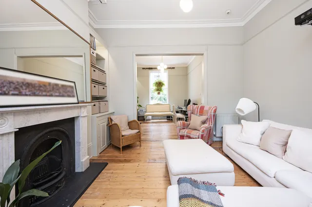 Photo 2 — 45 Wilmington Square, London