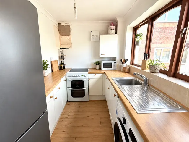 Fieldfare Close, Weymouth, DT3, photo 2