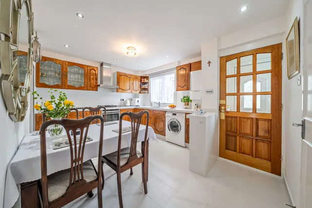 Photo 2 — Larch Close, Balham, London, SW12
