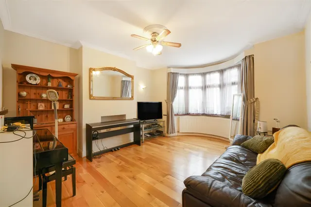 Greenford Road, Harrow, HA1, photo 3