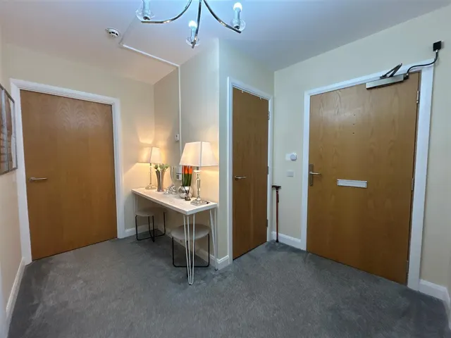 Finney Lane, Heald Green, photo 2