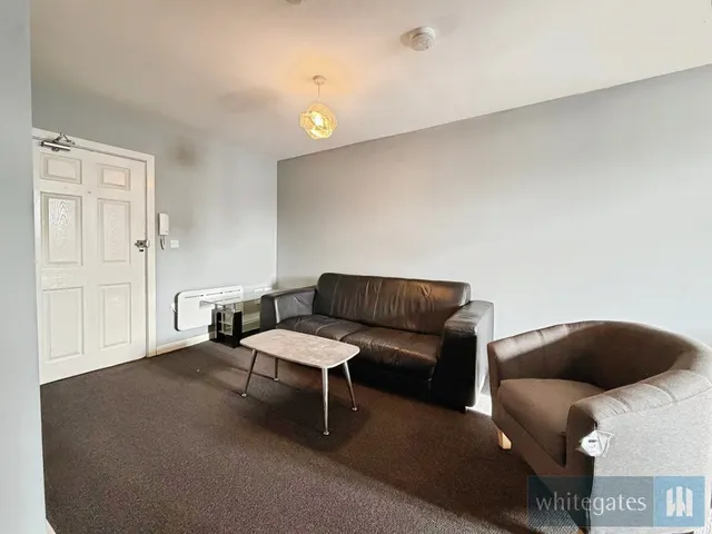 King Street, Wrexham, LL11, photo 2
