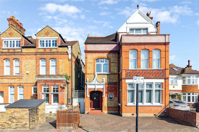 Nightingale Lane, London, SW12, photo 1