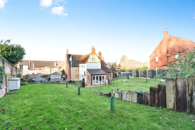 Photo 3 — Oak Street, FAKENHAM
