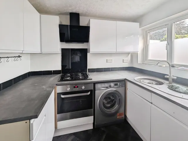 Mount Pleasant Drive, Telford, TF3, photo 3