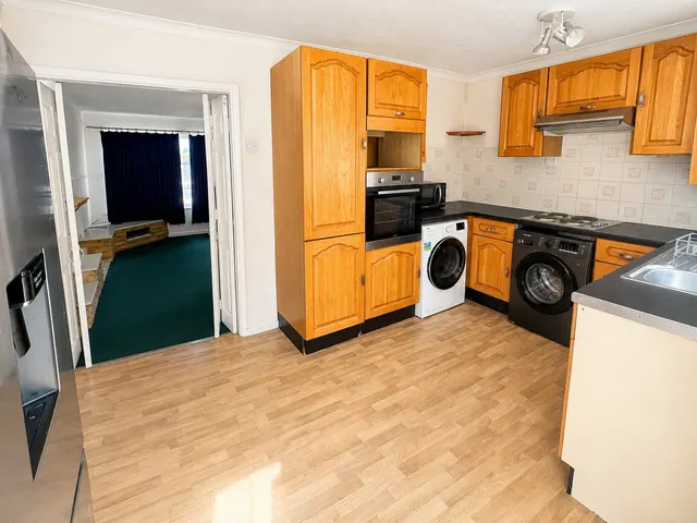 Photo 2 — Gala Close, Stilton, PE7