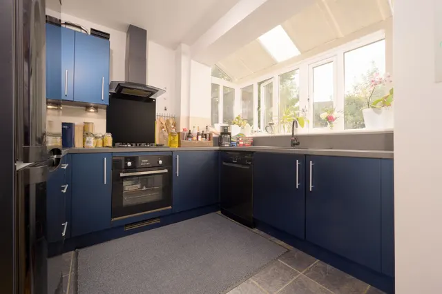 Honeysuckle Road, Kettering, NN14, photo 3