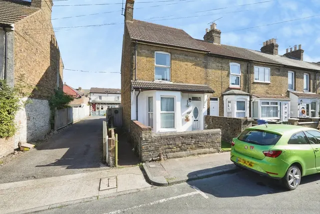 Shakespeare Road, Sittingbourne, ME10, photo 2