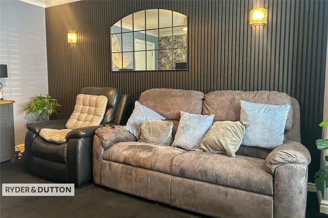 Shelley Road, Chadderton, OL9, photo 3