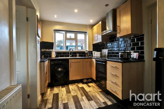 Warwick Road, Doncaster, DN2, photo 3