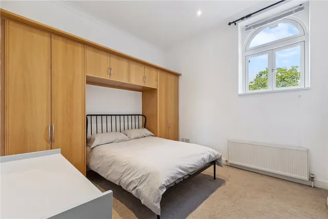 Shaftesbury Avenue, London, WC2H, photo 1