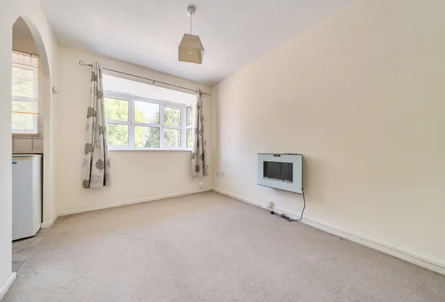 Photo 2 — Ladd Close, Bristol, BS15 9LG