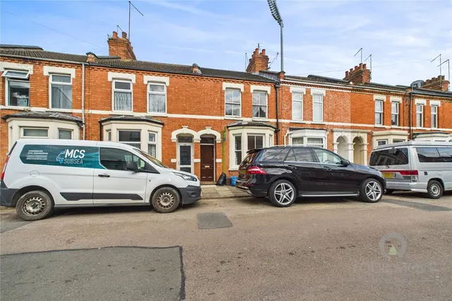 Clarke Road, Abington, Northampton, NN1, photo 1