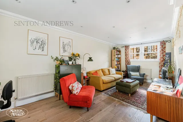 'The Lodge' Princes Road, Ealing, photo 2