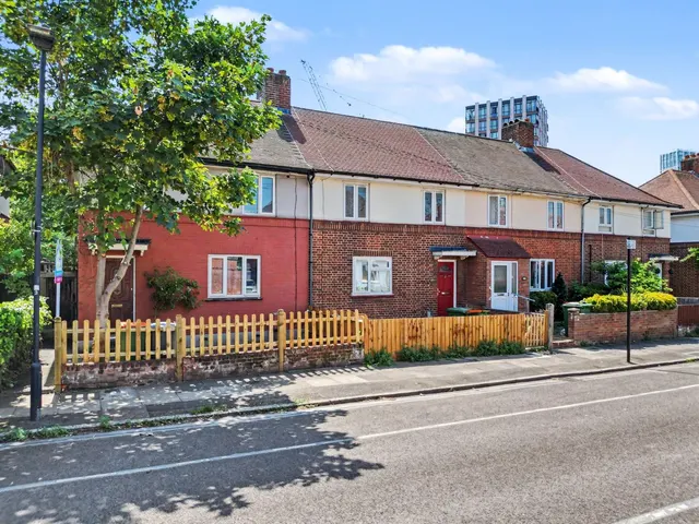 Bisson Road, Stratford, E15, photo 1