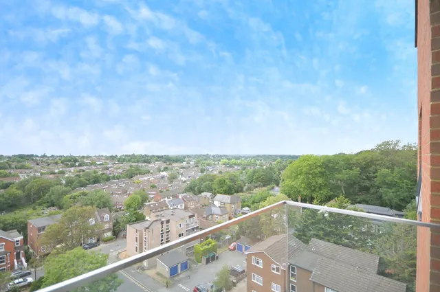 Photo 2 — Ringers Road, Bromley