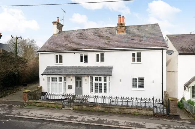 Weston Road, Aston Clinton, Aylesbury, photo 1