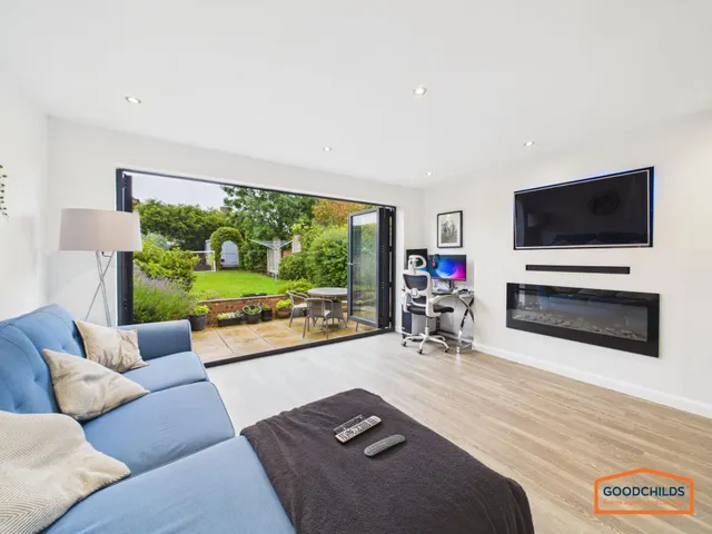 Coronation Road, Pelsall, WS4, photo 1
