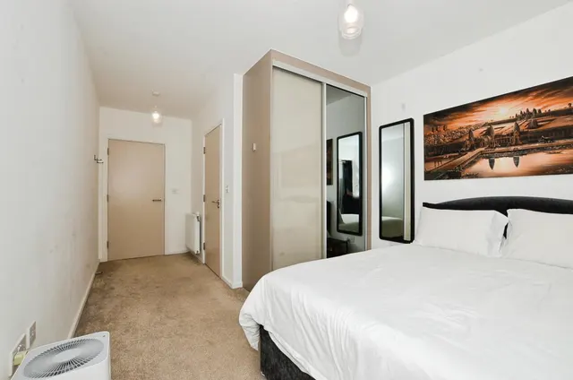 Bucknall Place, Watford, WD19, photo 3