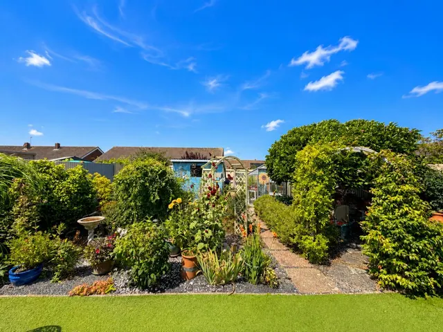 Sycamore Close, Lydd, TN29, photo 2