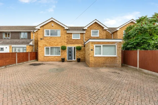 Thorold Road, Barrowby, NG32, photo 1