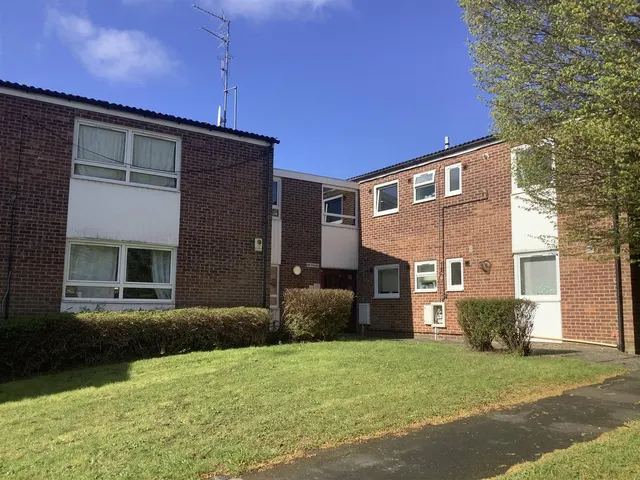 Montague Crescent, Ryehill, NN5, photo 1