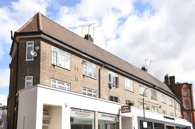 Photo 2 — Effie Road, Fulham, London, SW6