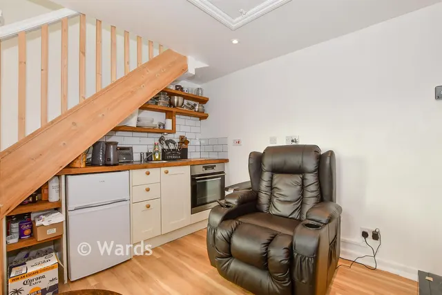 Maidstone Road, Paddock Wood, TN12, photo 2
