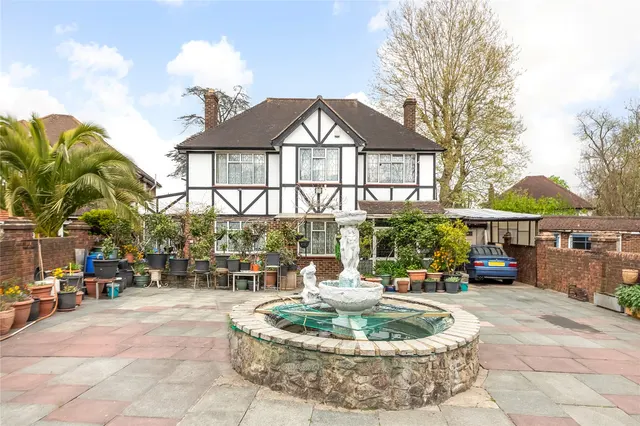 Lancaster Road, London, SE25, photo 1