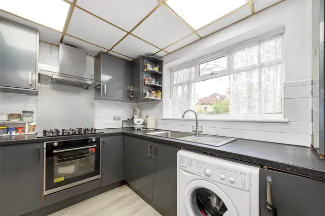 Lancaster Road, London, SE25, photo 3