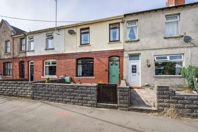 Rose Terrace, Llanharan, CF72, photo 1