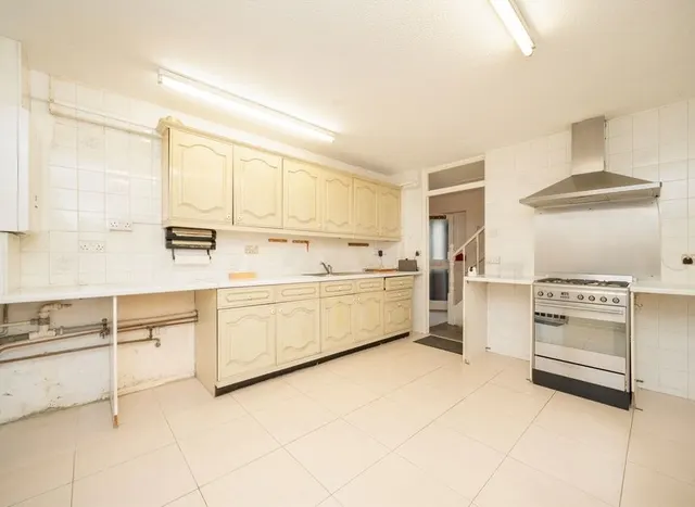 Photo 3 — Plimsoll Close, Canary Wharf, E14