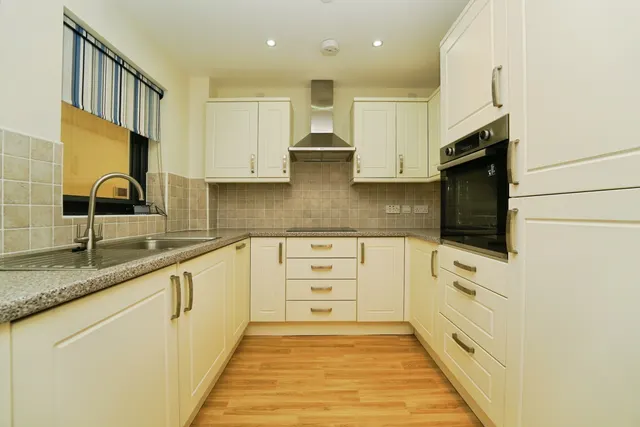 Honeybourne Gate, GL51, photo 2