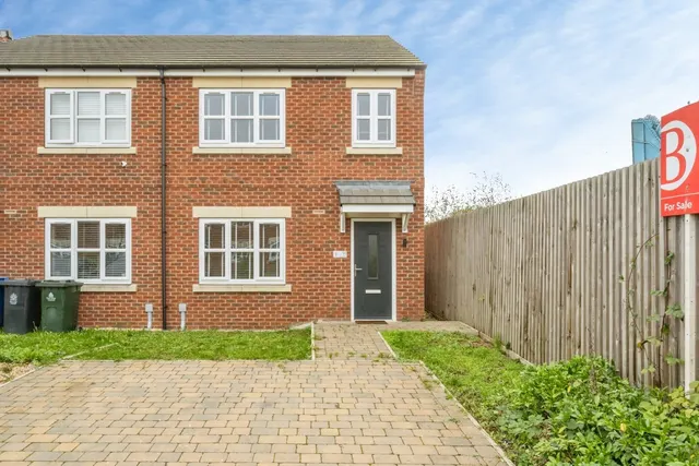 Avro Way, Blaxton, DN9, photo 1
