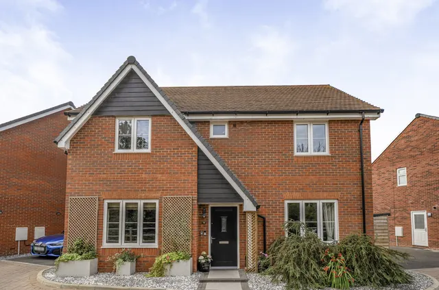 St. Andrews Road, Botley, SO32, photo 1