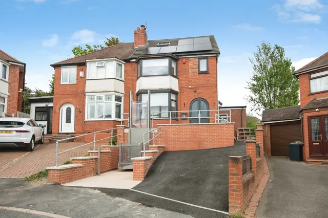 Sledmore Road, Dudley, photo 1