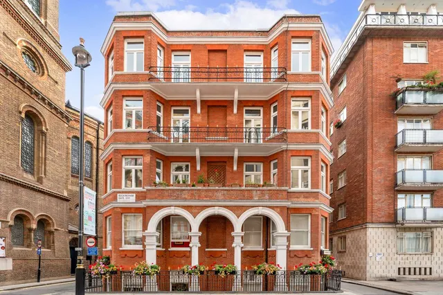 Buckingham Gate, London, SW1E, photo 1