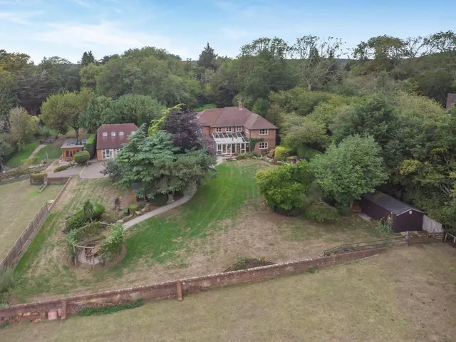 Park Gate, Elham, CT4, photo 1