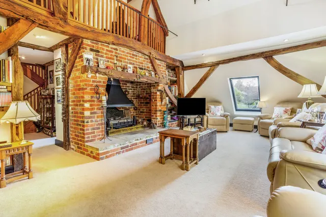 Photo 2 — Pound Farm Barns, Chawton, GU34